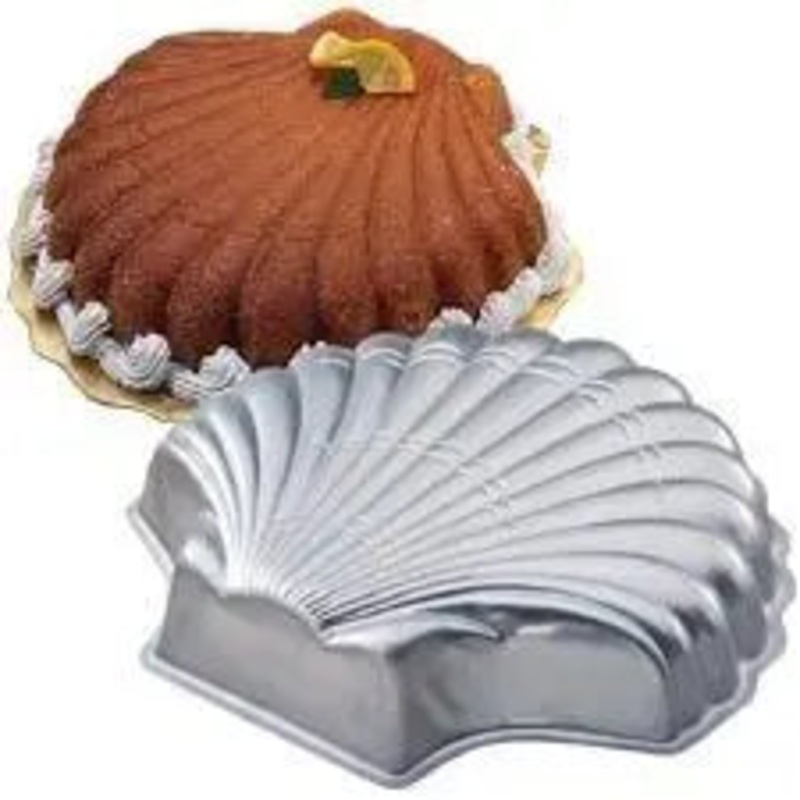 Seashell Cake Tin Hire