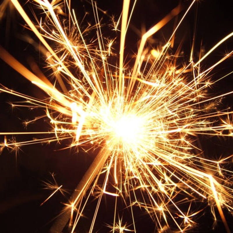 8 inch GOLD WIRE SPARKLERS (72 PK)