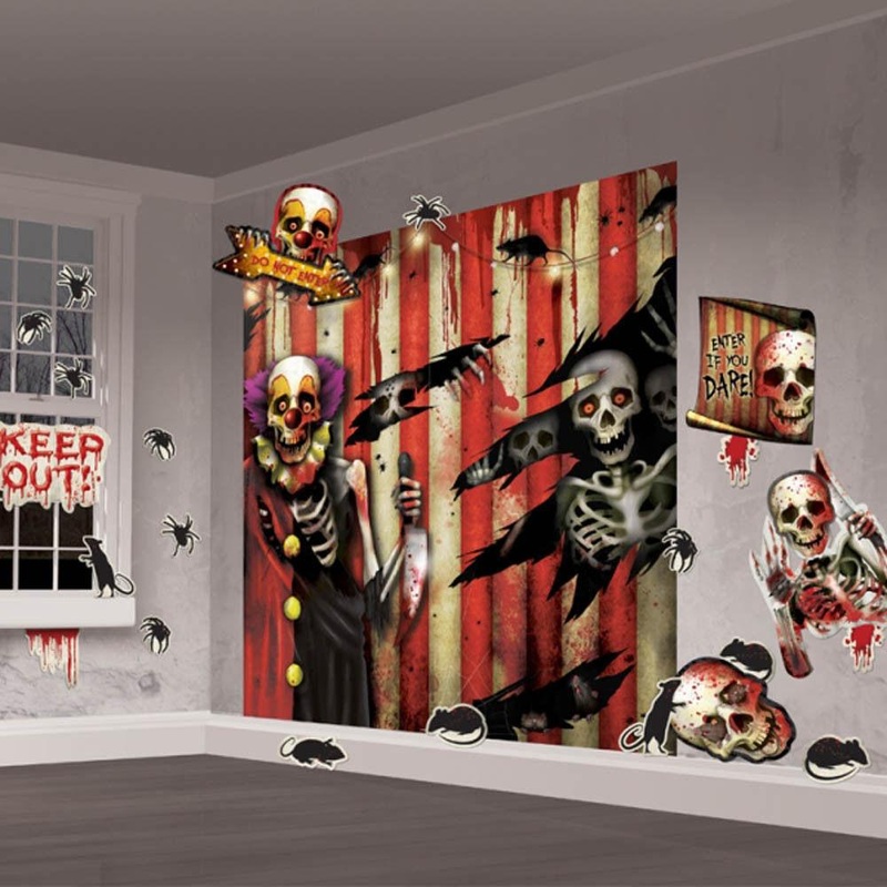 Creepy Carnival  Scene Setter Decorating Kit 32pcs
