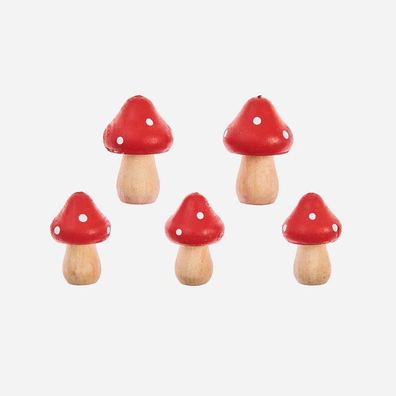 5 petits champignons en bois