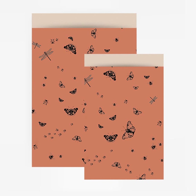 1 pochette en papier papillon