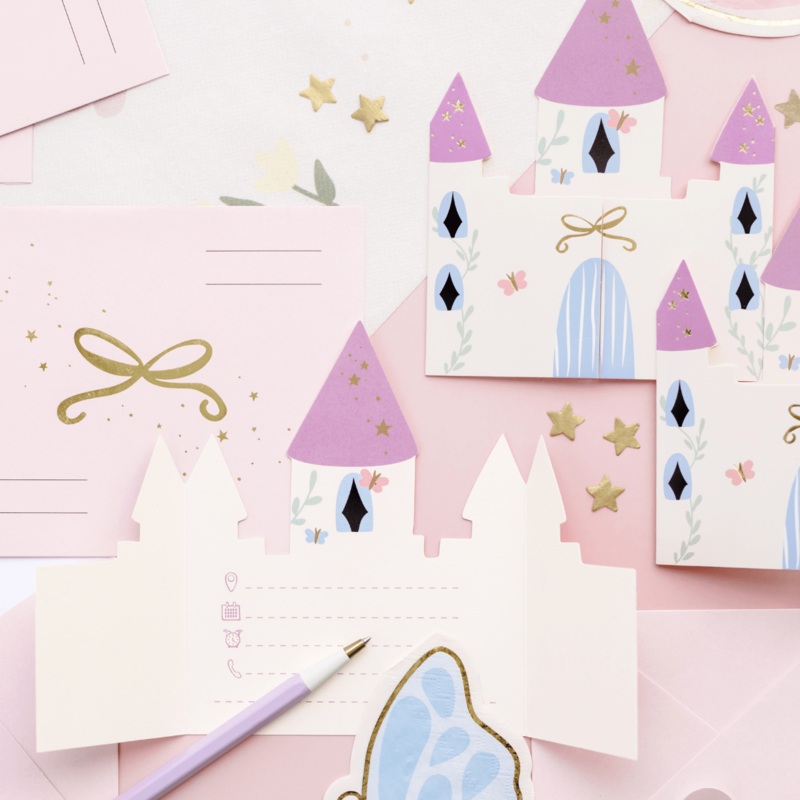 Fairytale Castle Party Invitations x 6