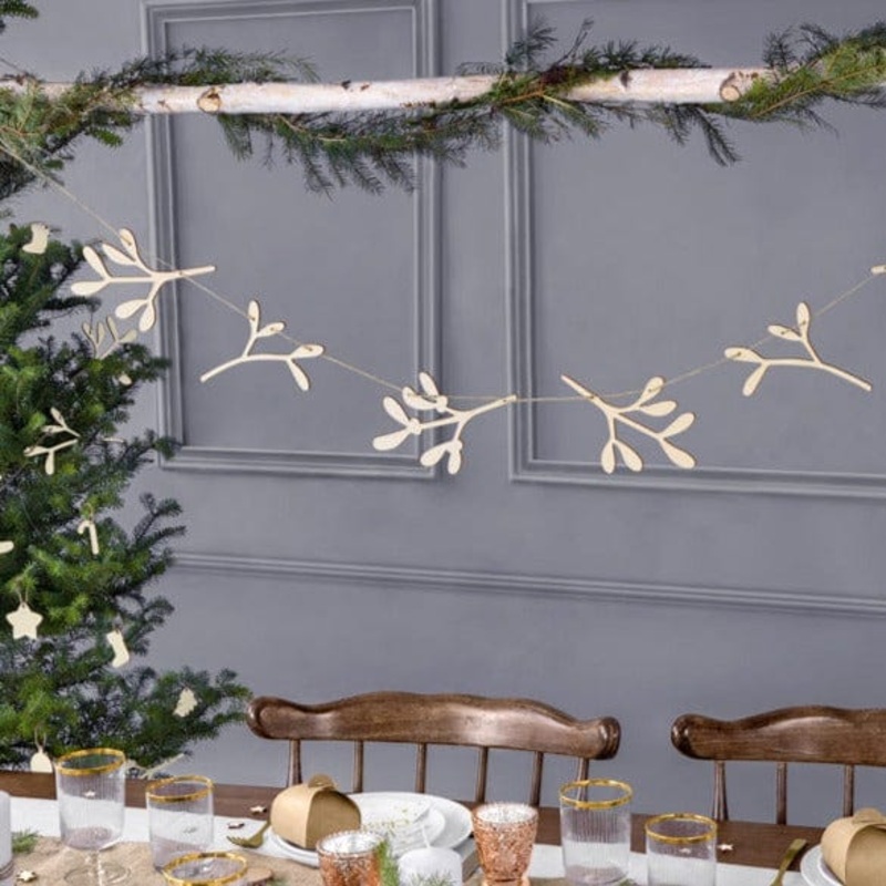 Wooden Mistletoe Christmas Garland