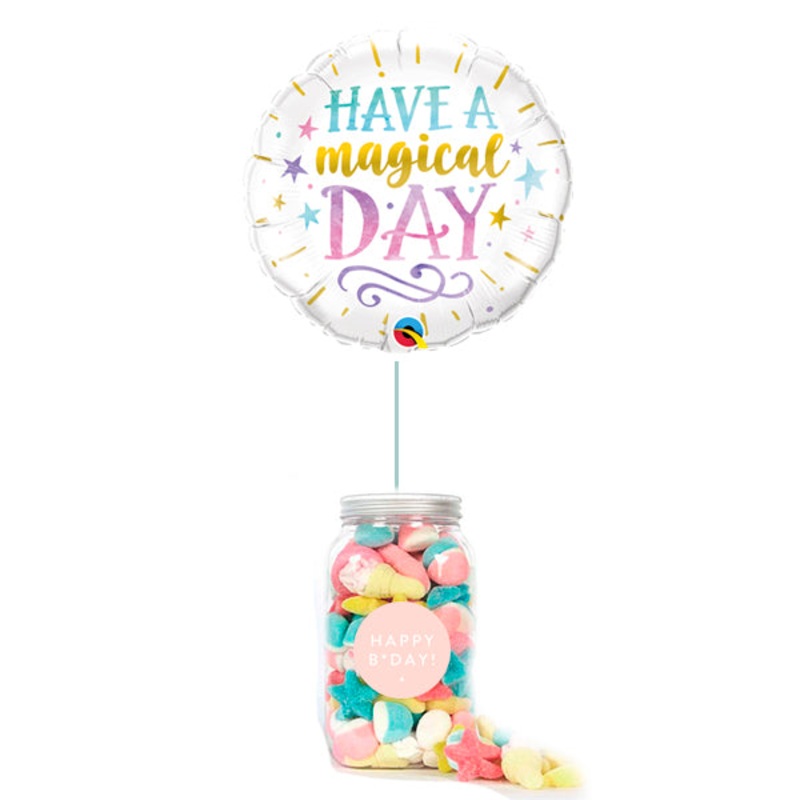 WOW BOX Magical day, sweets and personalized message.