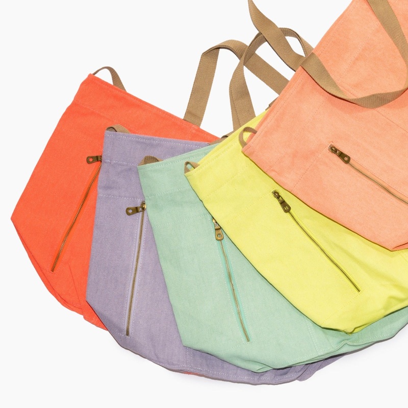 XL beach bag with closure