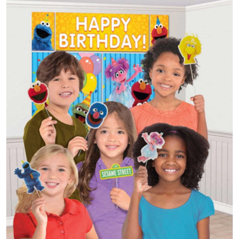 Sesame Street Scene Setter with Props