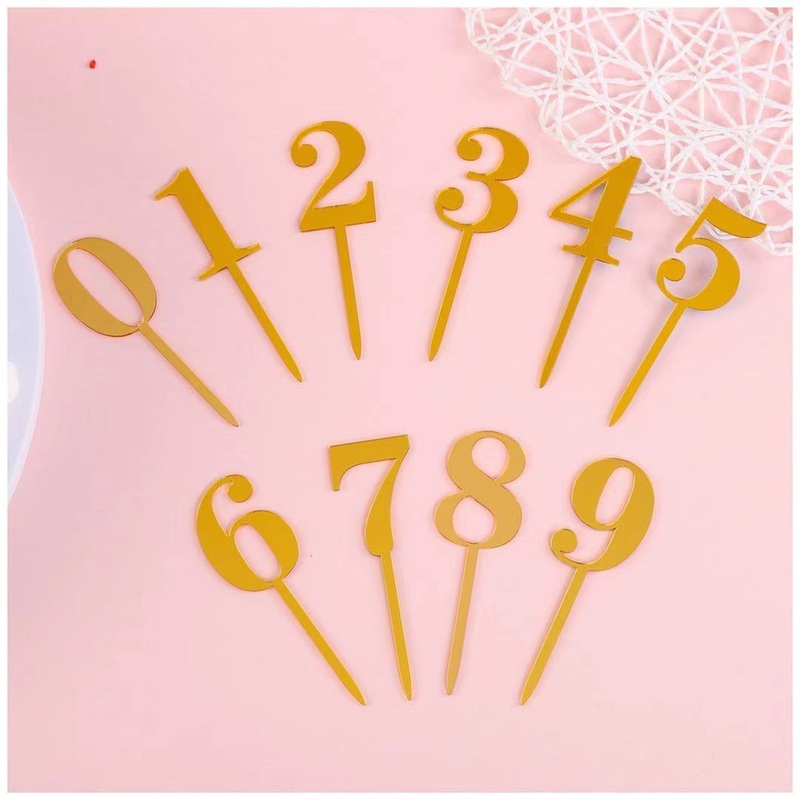 Cake Topper Gold #6